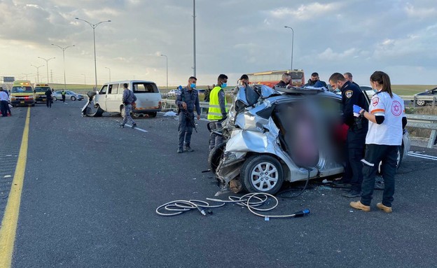 תאונת דרכים קשה בכביש 6 (צילום: תיעוד מבצעי מד"א)