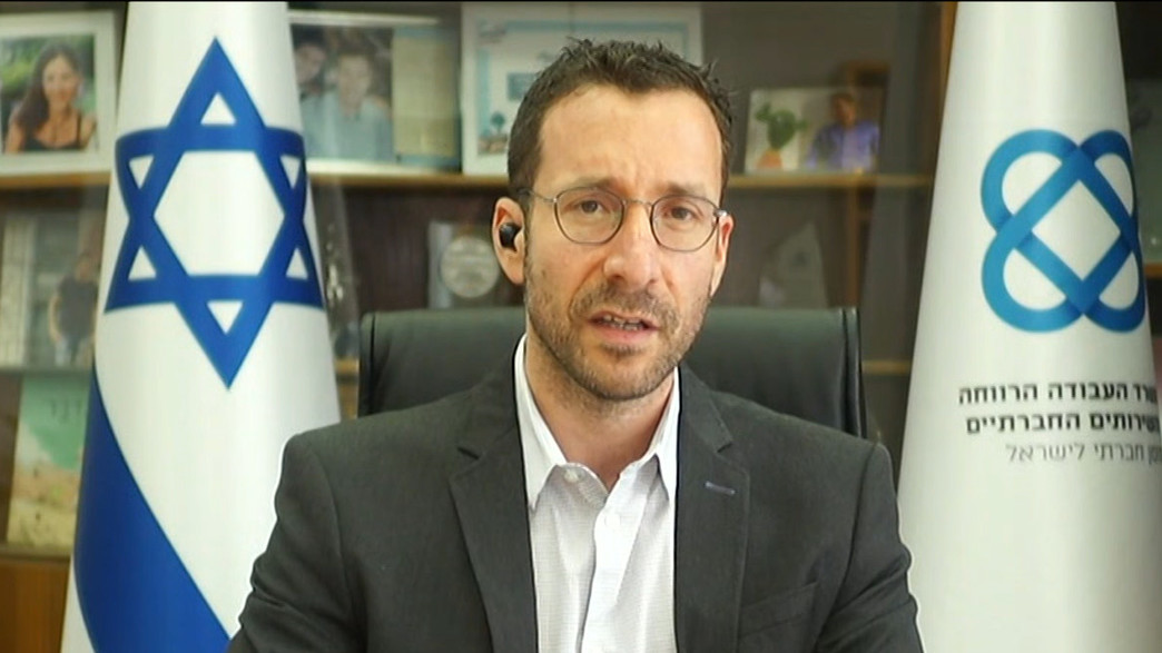 אחד על אחד עם איציק שמולי אחד על אחד עם איציק שמולי