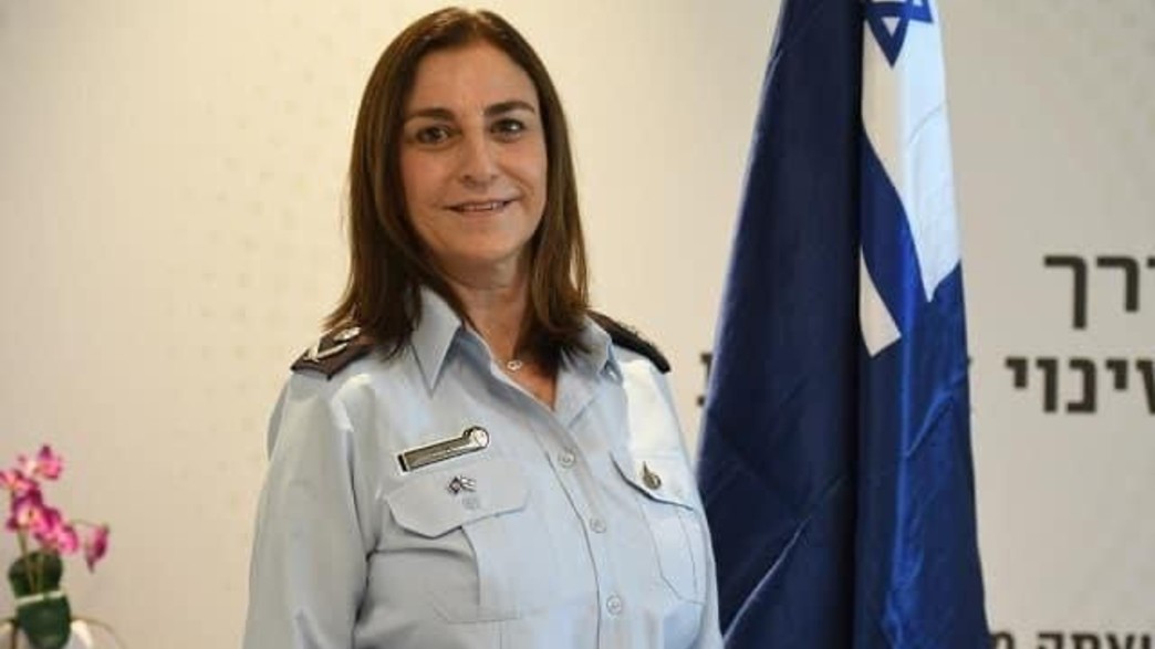 גונדר קטי פרי נציבת שבס