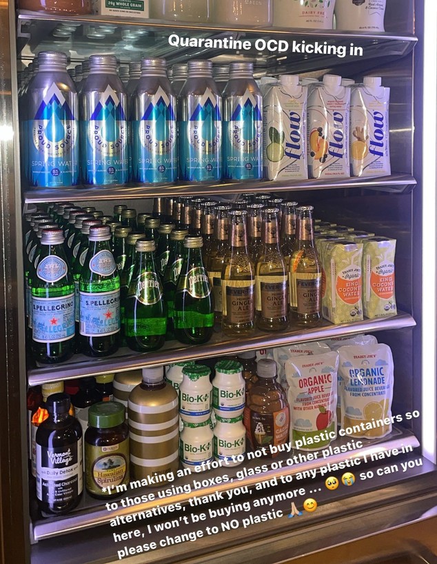 המקרר של קורטני קרדשיאן (צילום: instagram)