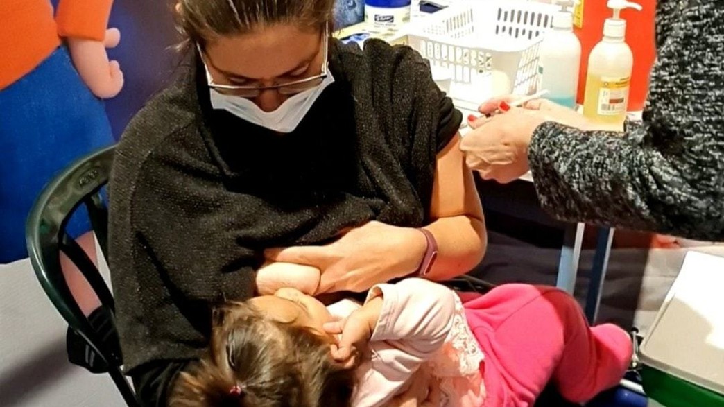 שירה דיגהורקר סלוק מתחסנת