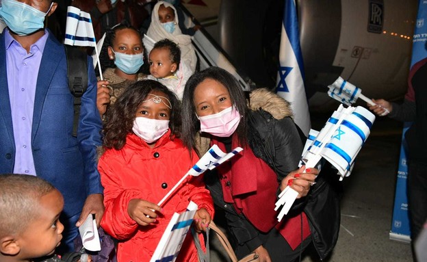 300 עולים מאתיופיה נחתו בישראל (צילום: שלומי אמסלם, לע