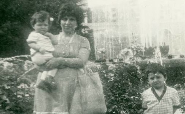 מאיה ומאיר עם אימא שלהם בגאורגיה (צילום: באדיבות המשפחה)