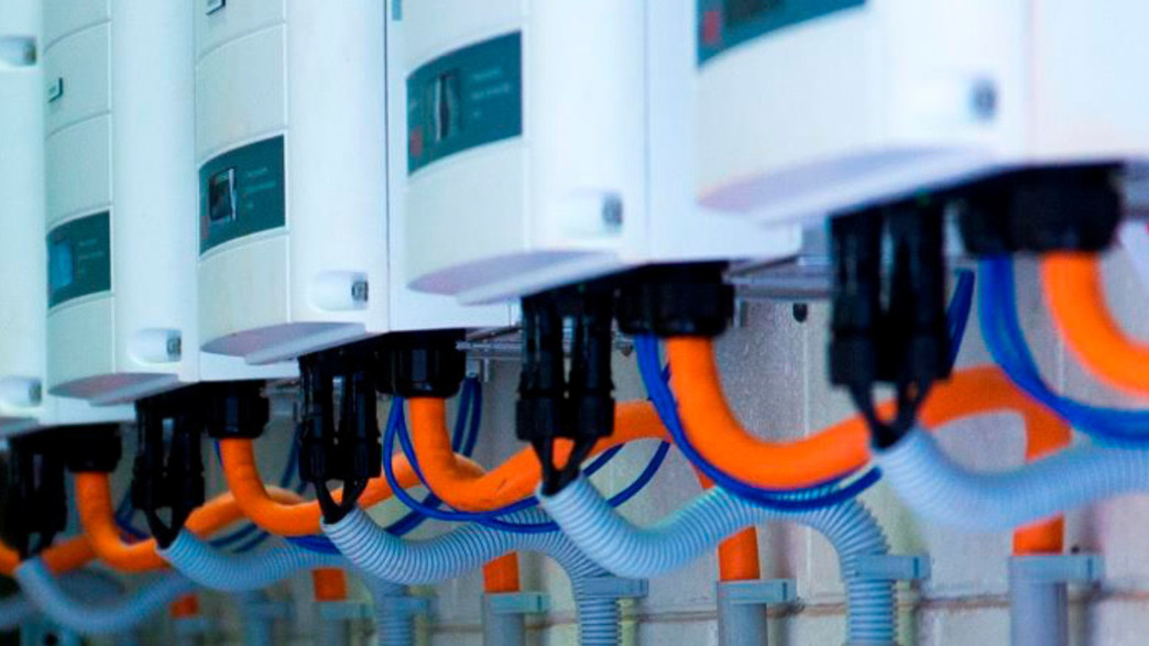 מערכות של חברת סולאראדג'