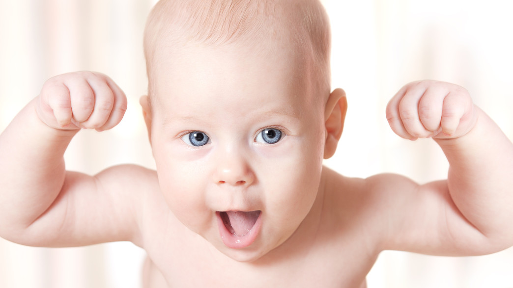 תינוק חזק תינוק חזק