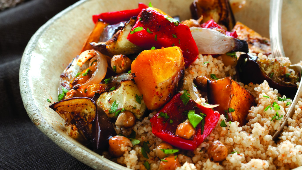 קדרת ירקות וחומוס באריסה