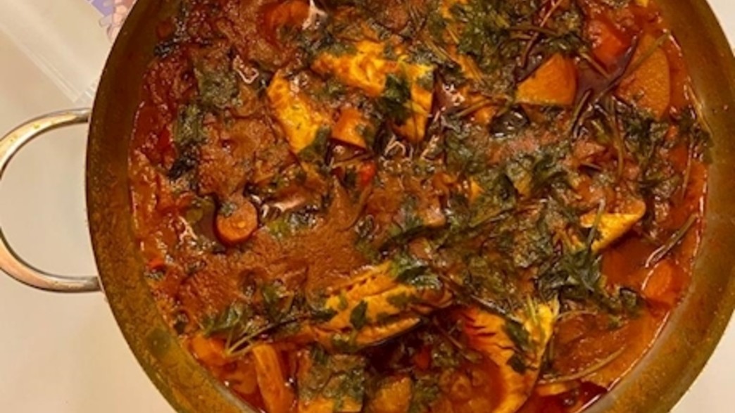 דגים ברוטב אדום של ליקי רוזנברג