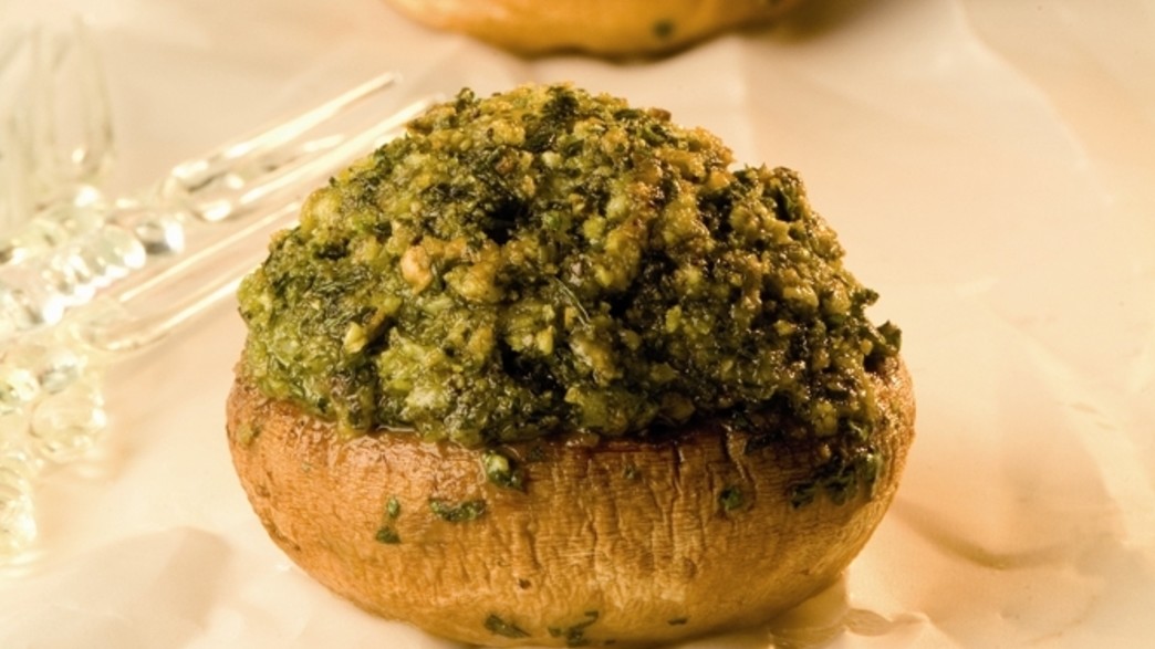 פטריות ממולאות בפירורי לחם וגבינת פרמזן