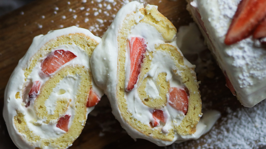 רולדת וניל עם קרם מסקרפונה ותותים 