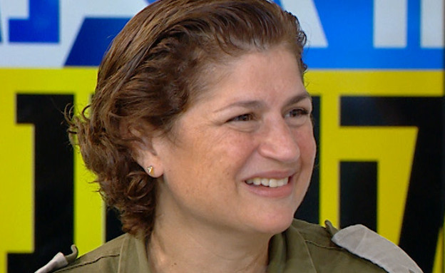 האם שחזרה לשרת בבסיס שבו משרתת בתה