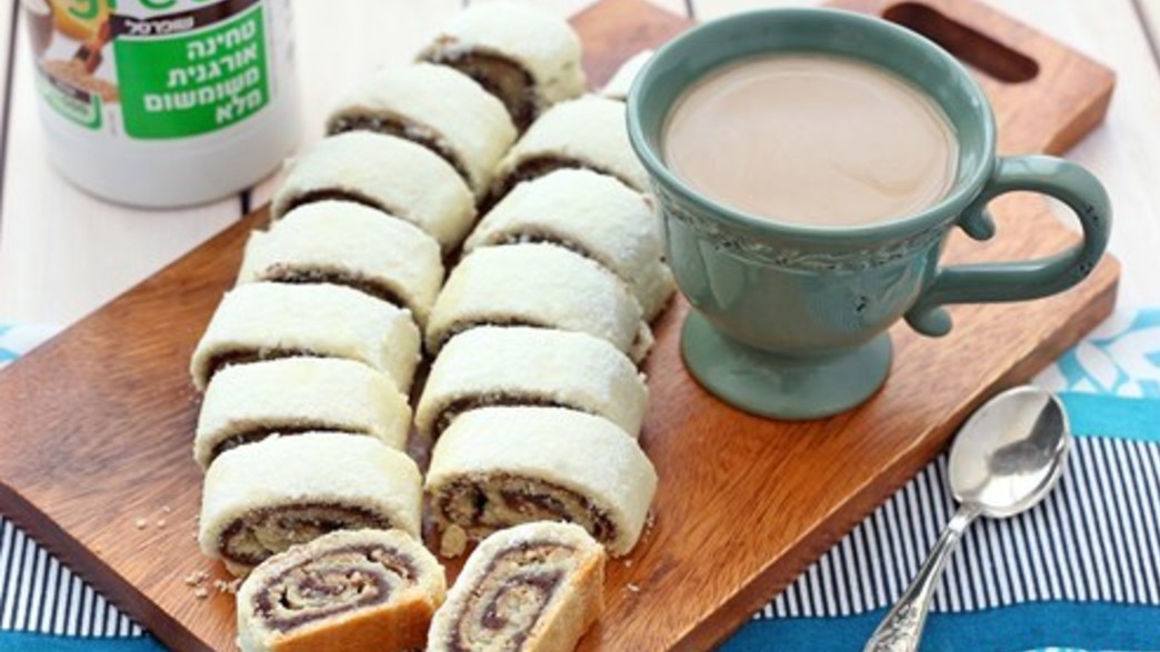 רולדת תמרים וטחינה