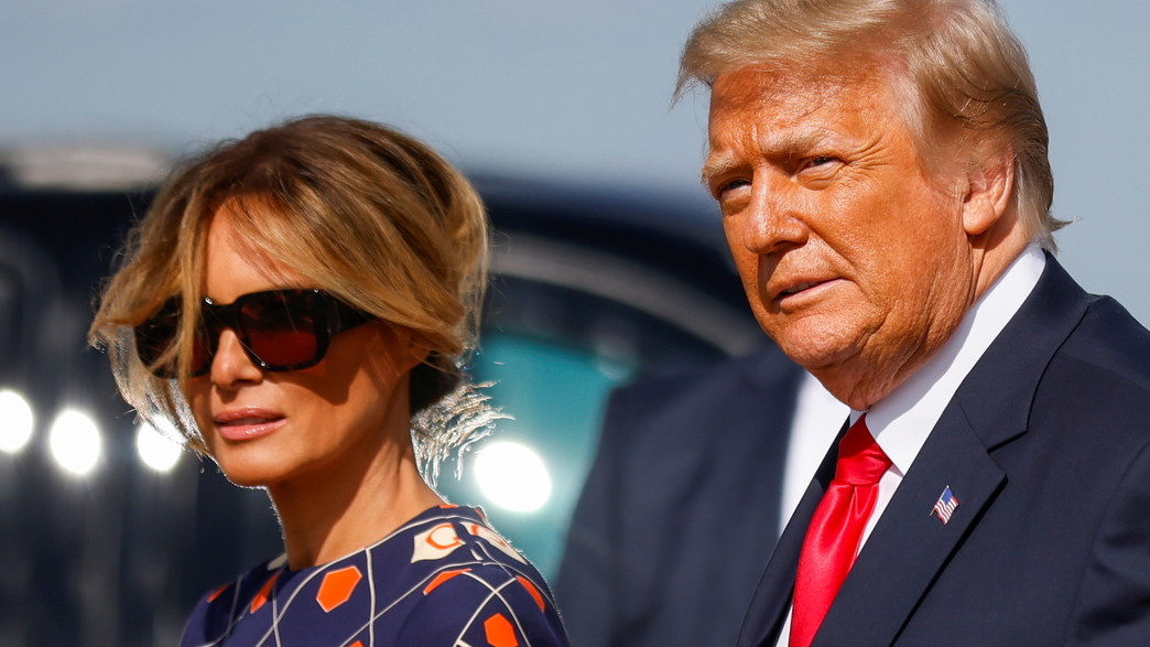 טראמפ ומלניה נוחת בפלורידה