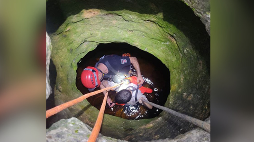 ילד נפל לבור מים‎