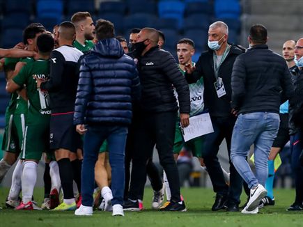 חגיגה של כדורגל הסתיימה בצורה מזעזעת (מאור אלקסלסי)