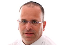 עו"ד גיל קראוס
