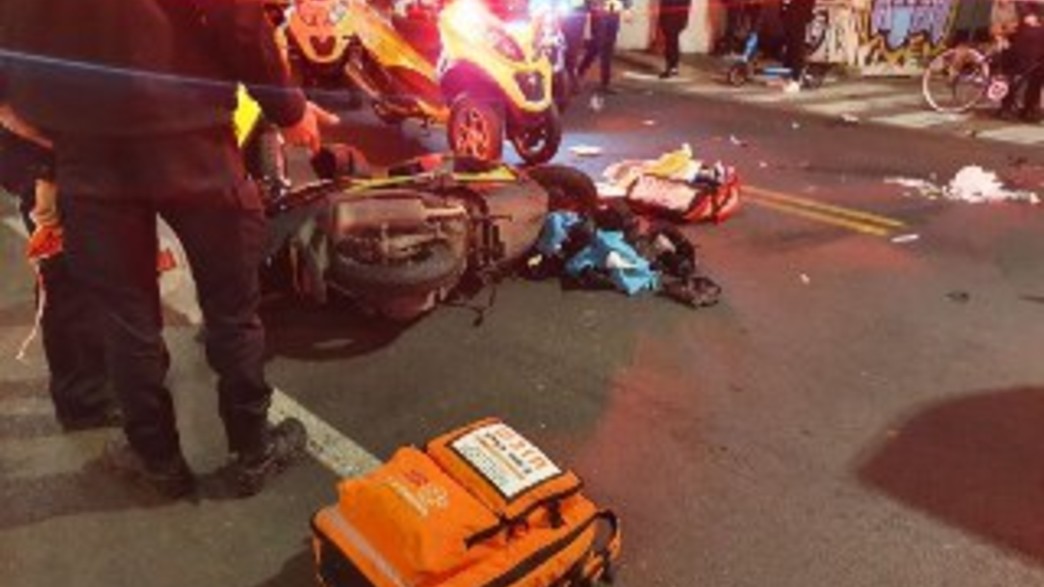 תאונה בין קטנוע לרכב בתל אביב