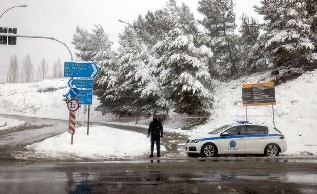 שלג כבד ביוון (צילום: reuters)