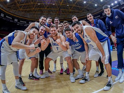 (FIBA) (צילום: ספורט 5)