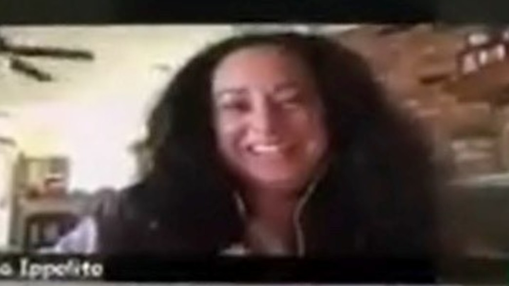 ניהלו שיחת ועידה שהייתה פתוחה להורים