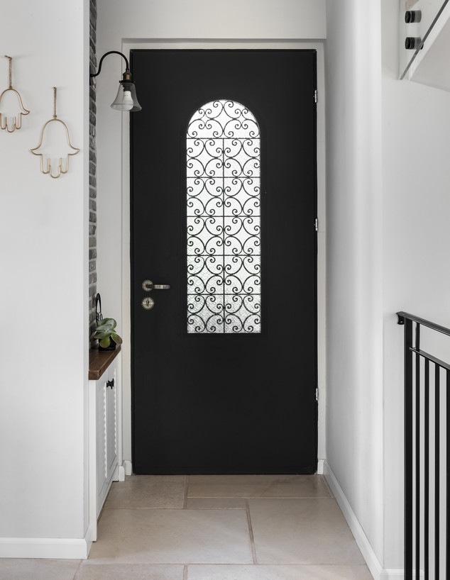דלתות שחורות, ג, עיצוב הלל אדריכלות (צילום: עודד סמדר)
