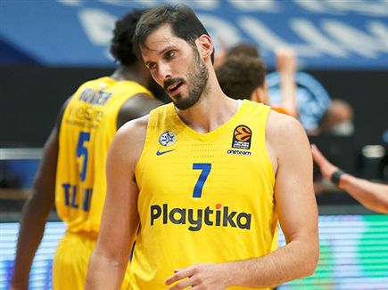 כספי. מרגיש שהוא יכול לשחק יותר (אלן שיבר)