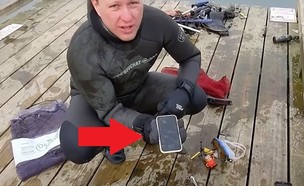 צוללן מצא אייפון 11 בקרקעית הנהר (צילום: Aquatic Monkey/youtube)