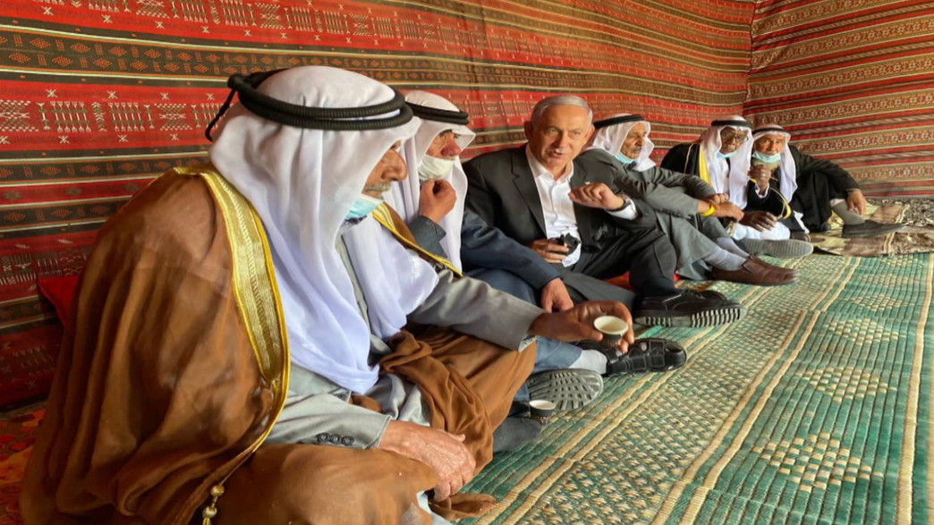 נתניהו במאהל בדואי בנגב