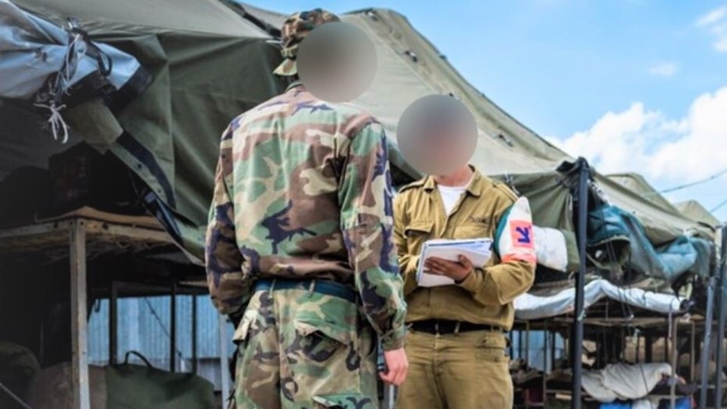 חייל ומפקד בכלא צבאי, אילוסטרציה חייל ומפקד בכלא צבאי, אילוסטרציה