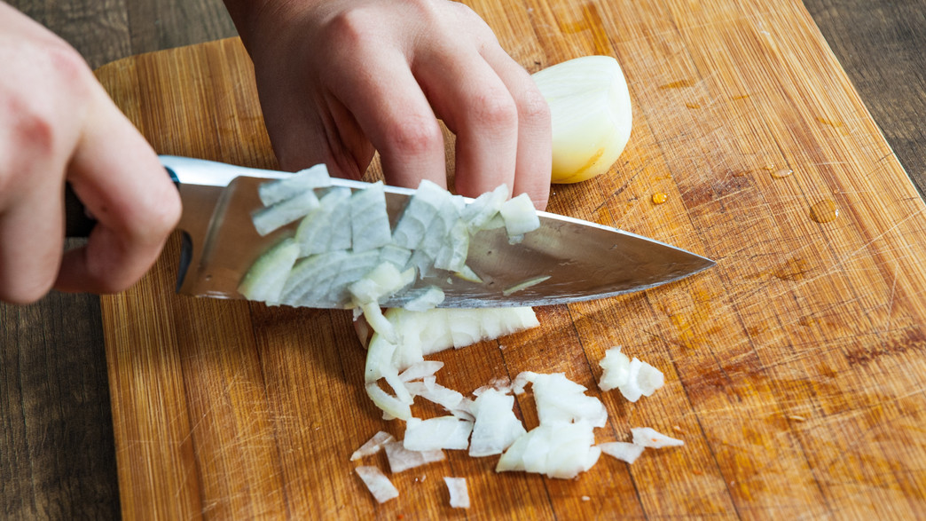 חיתוך בצל חיתוך בצל