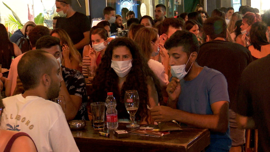 מסתערים על המסעדות מסתערים על המסעדות