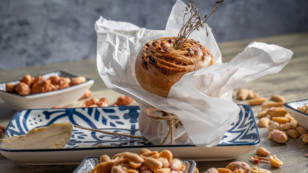 בריוש בוטנים - חופית סרמילי, אתי מורד וגיא בימקה