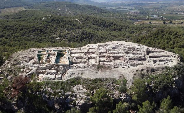אזור החפירות שבו התגלה הקבר אל אל ארגר ברונזה (צילום: Barcelona autonoma university)
