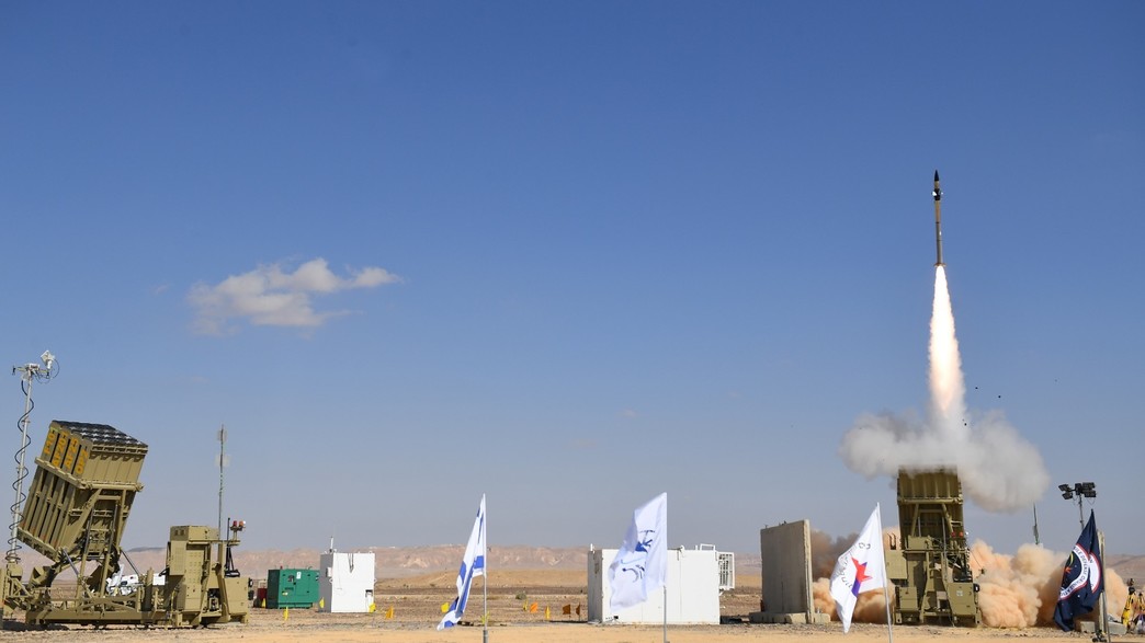 הושלמו בהצלחה הניסויים במערכת "כיפת ברזל" הושלמו בהצלחה הניסויים במערכת "כיפת ברזל"