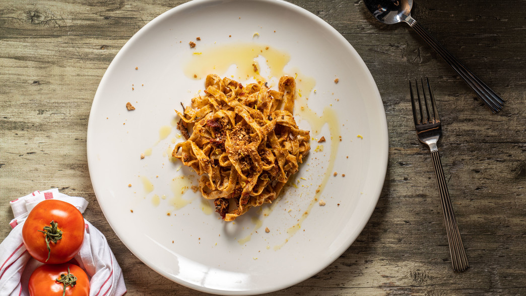 פסטה שפרוטים ופירורי לחם - בת-שי עוז