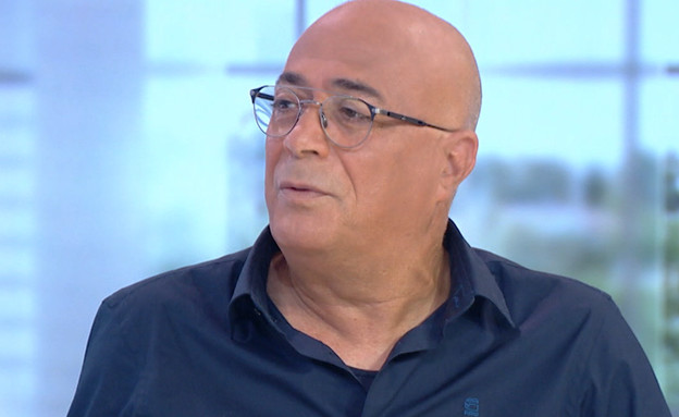 לקראת המדגם הערב: שיחה עם מנו גבע