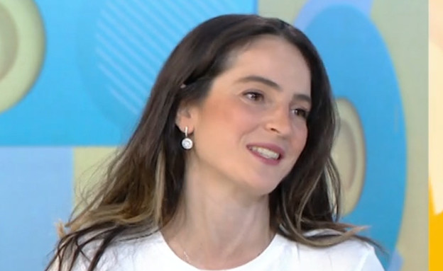 מאמנת הכושר שחושפת את הצלקות מהקיסרי 