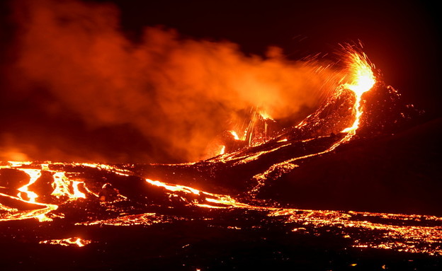 התפרצות הר הגעש באיסלנד (צילום: reuters)