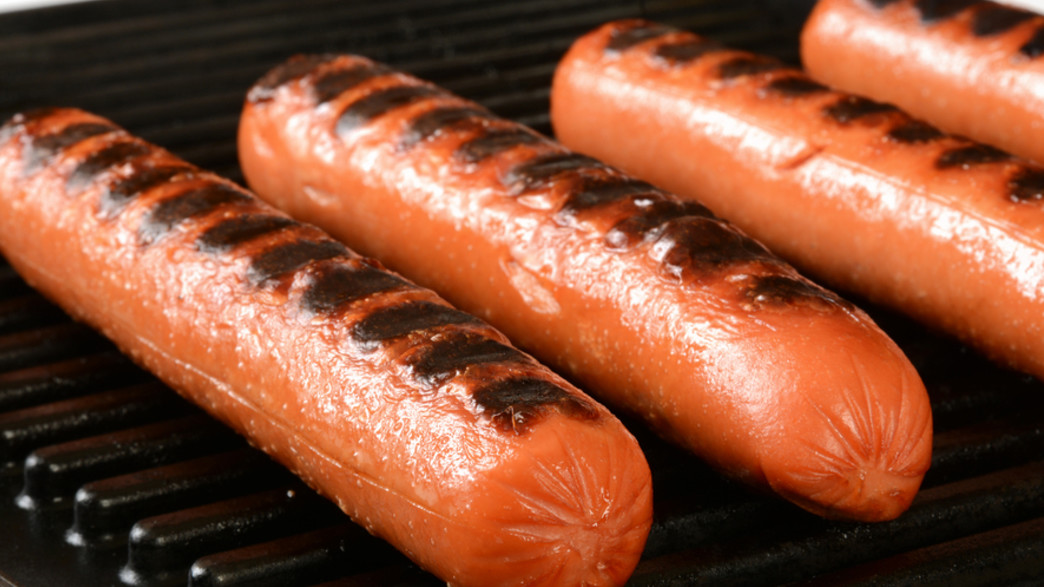 נקניקיות נקניקיות