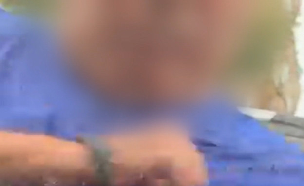 צעירה הותקפה במכוניתה באלימות וקללות