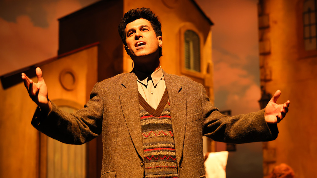 טל מוסרי, משחק בהצגה "בוסתן ספרדי" של הבימה