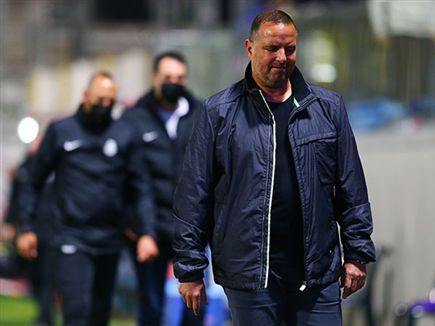 בן שמעון. נזף בשחקניו (לירון מולדובן) בן שמעון. נזף בשחקניו (לירון מולדובן)