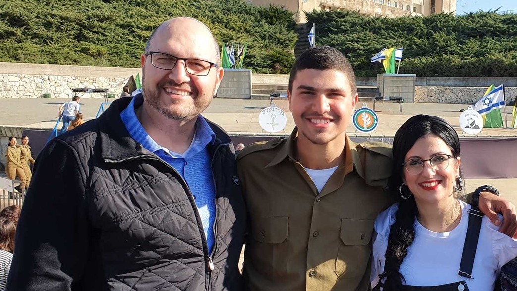 אושיק מעודה ומשפחתו אושיק מעודה ומשפחתו
