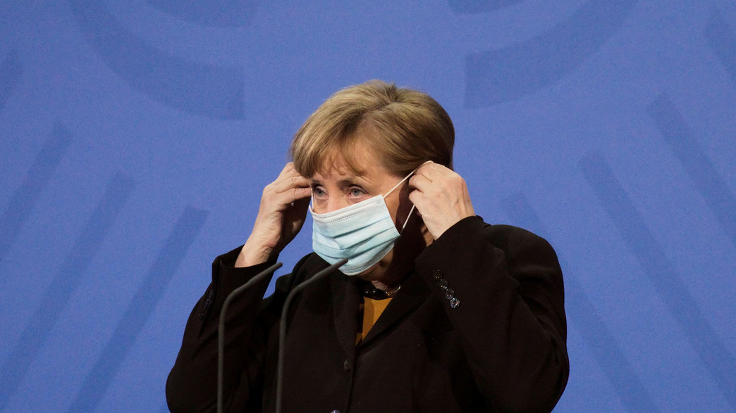 אנגלה מרקל  בתדרוך עיתונאים