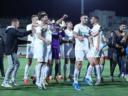 שמחה גדולה בחיפה (דני מרון)