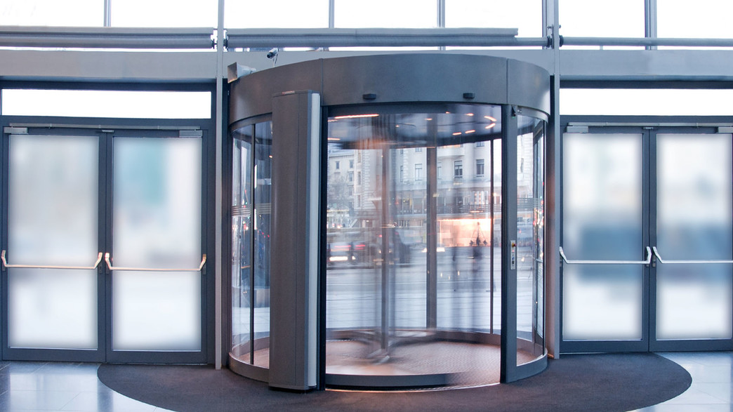 דלת מסתובבת, משרדים