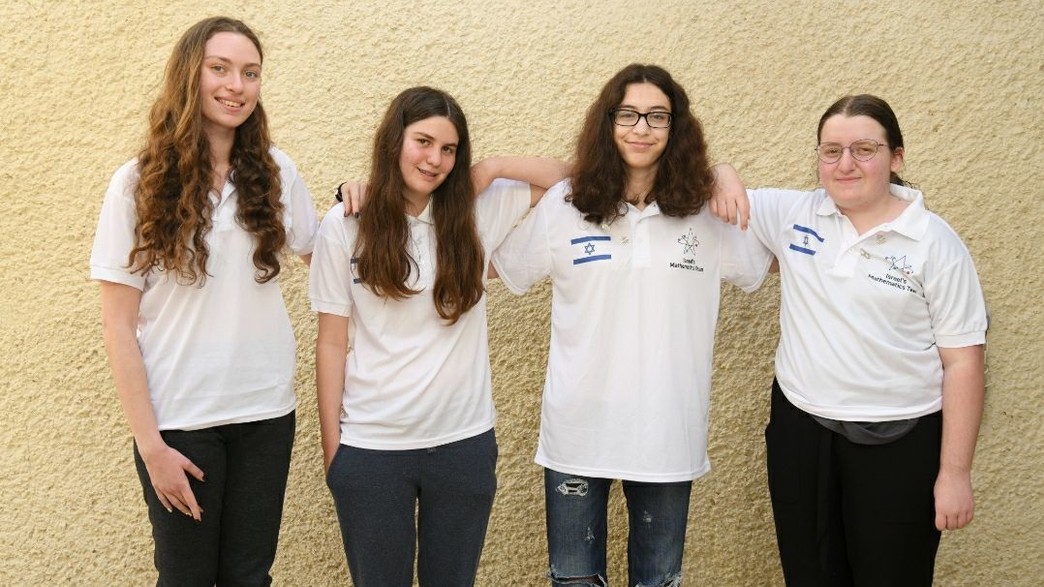 אולימפיאדת המתמטיקה האירופית לנערות, מדלית זהב, אולימפיאדת המתמטיקה האירופית לנערות, מדלית זהב,