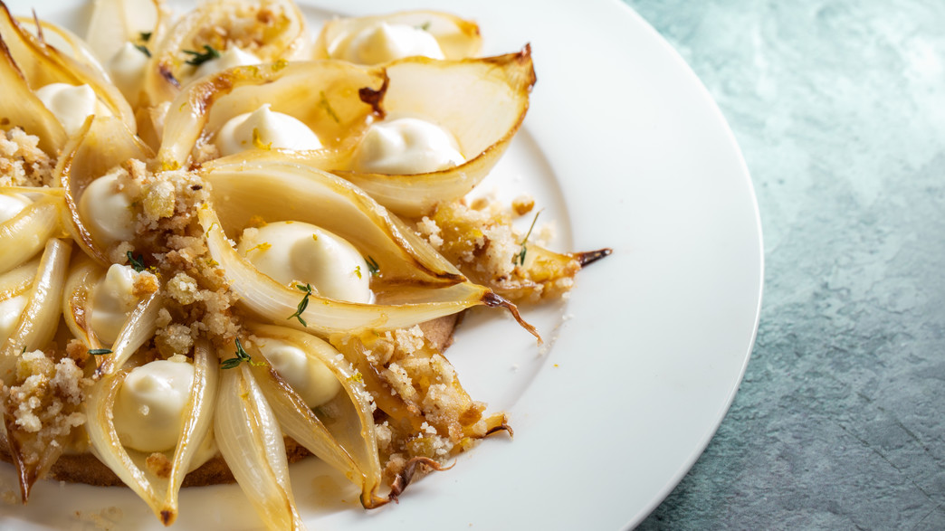 סלט בצלצלים על קרקר - חופית סרמילי