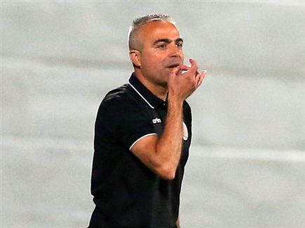 שרון משען. הופעה מכובדת של חניכיו (אלן שיבר)