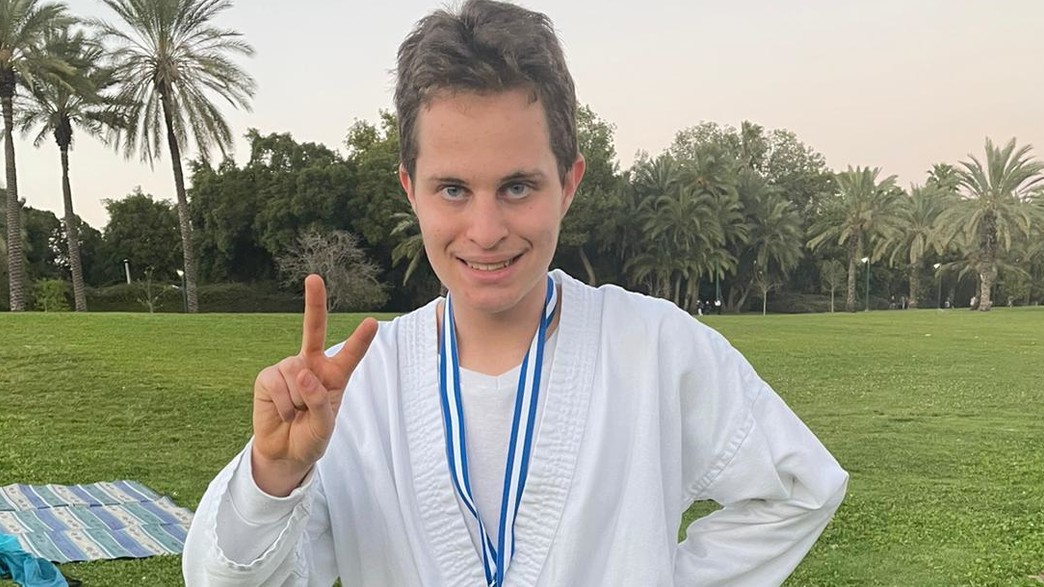 עידן לוי - מקום ראשון באליפות אירופה בקראטה לבעלי 