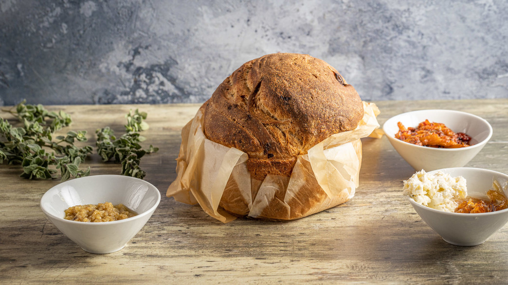 לחם זיתים ואנשובי - חופית סרמילי